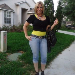 Meet your Posher, Albania